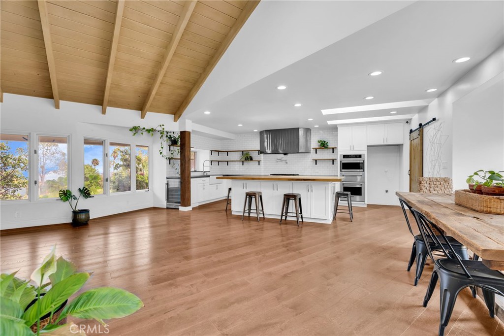 1133 Granvia Altamira