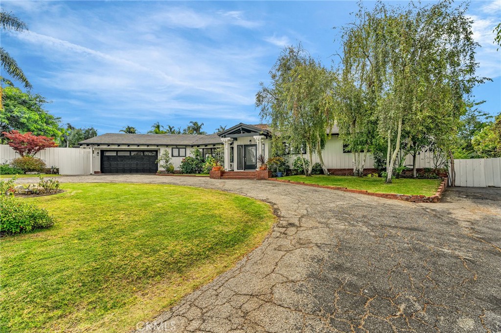 1133 Granvia Altamira