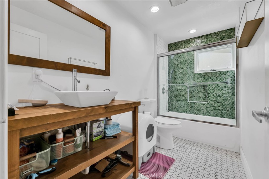 1133 Granvia Altamira