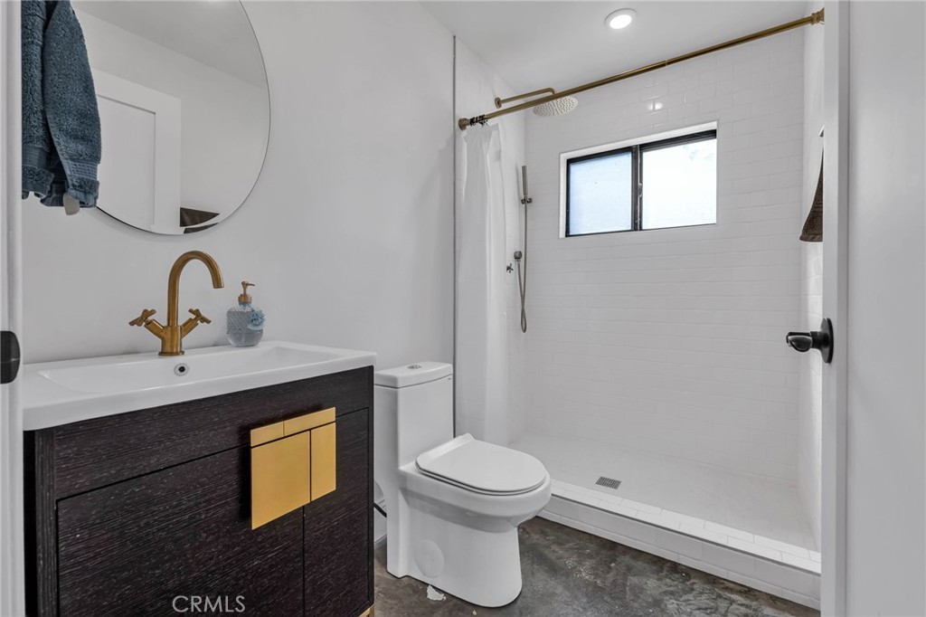 1133 Granvia Altamira