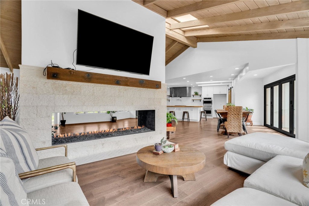 1133 Granvia Altamira