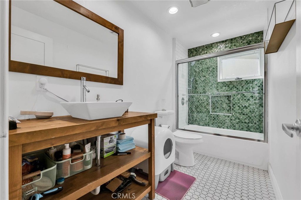 1133 Granvia Altamira