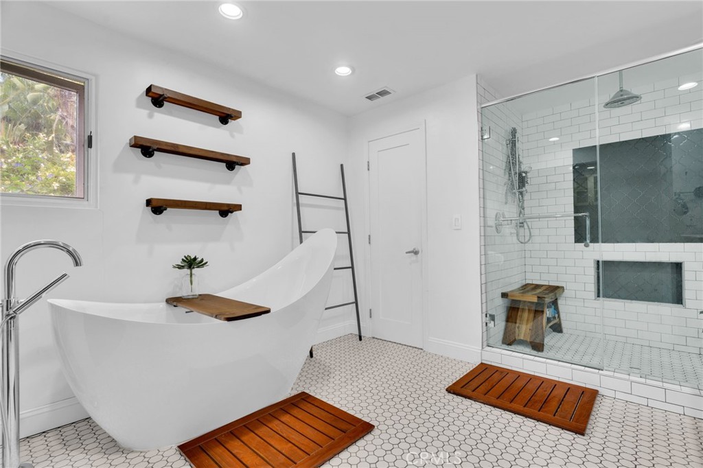 1133 Granvia Altamira