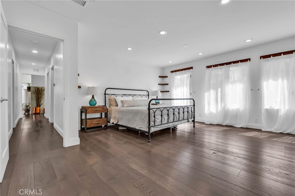 1133 Granvia Altamira