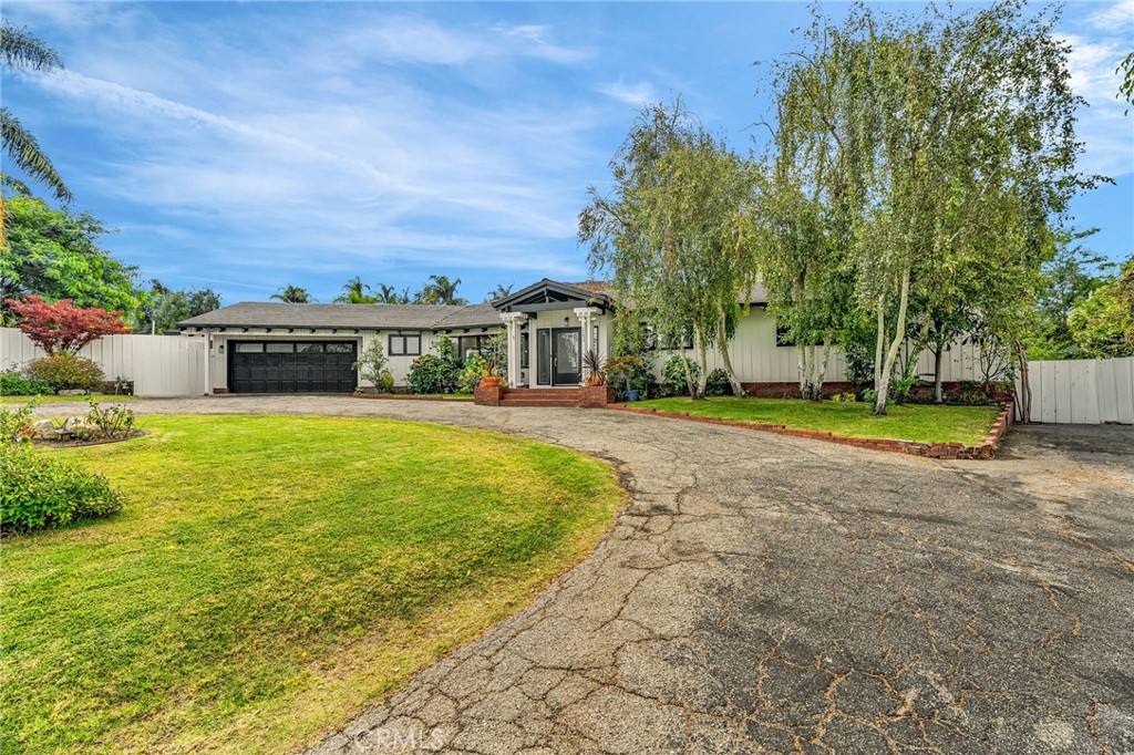 1133 Granvia Altamira