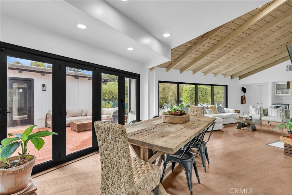 1133 Granvia Altamira