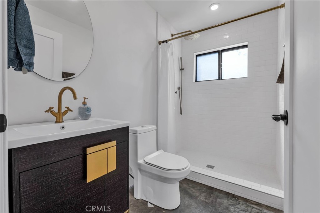 1133 Granvia Altamira