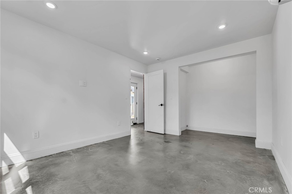 1133 Granvia Altamira