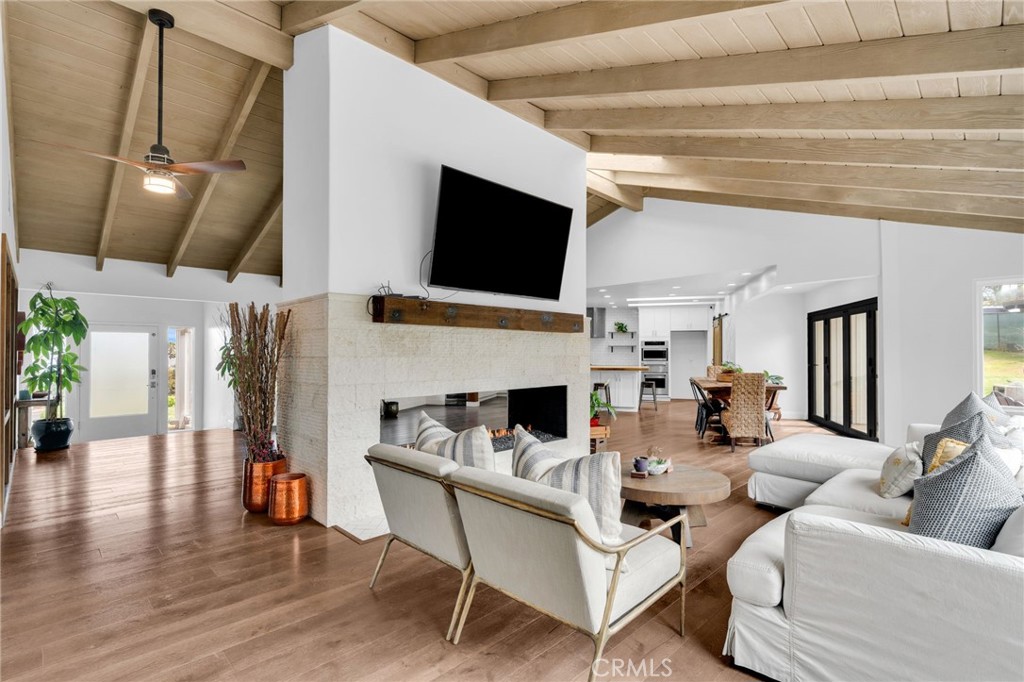 1133 Granvia Altamira