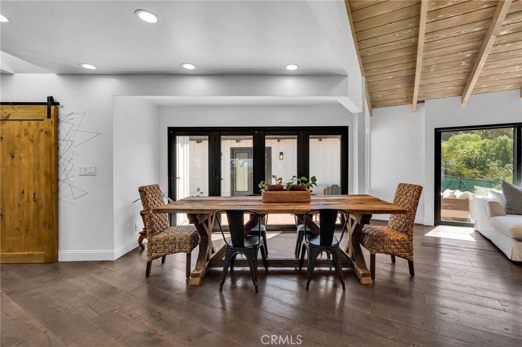 1133 Granvia Altamira