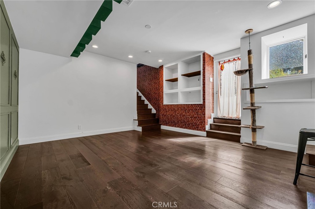 1133 Granvia Altamira