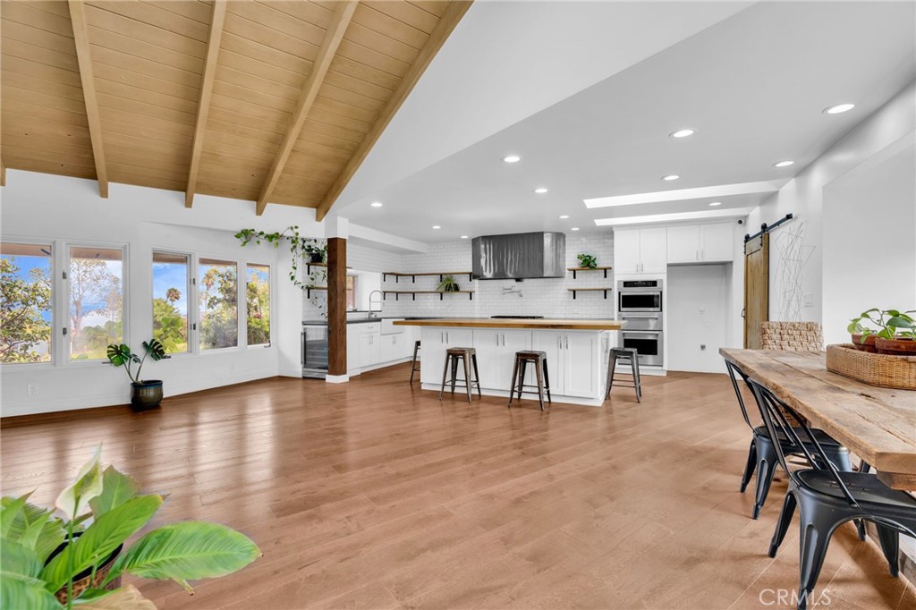 1133 Granvia Altamira