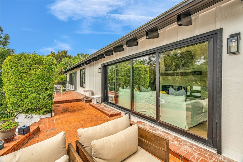 1133 Granvia Altamira