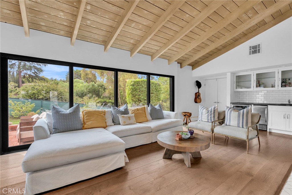 1133 Granvia Altamira