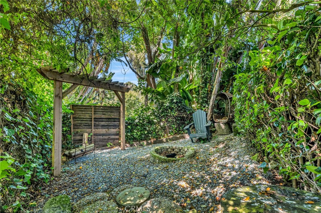 1133 Granvia Altamira