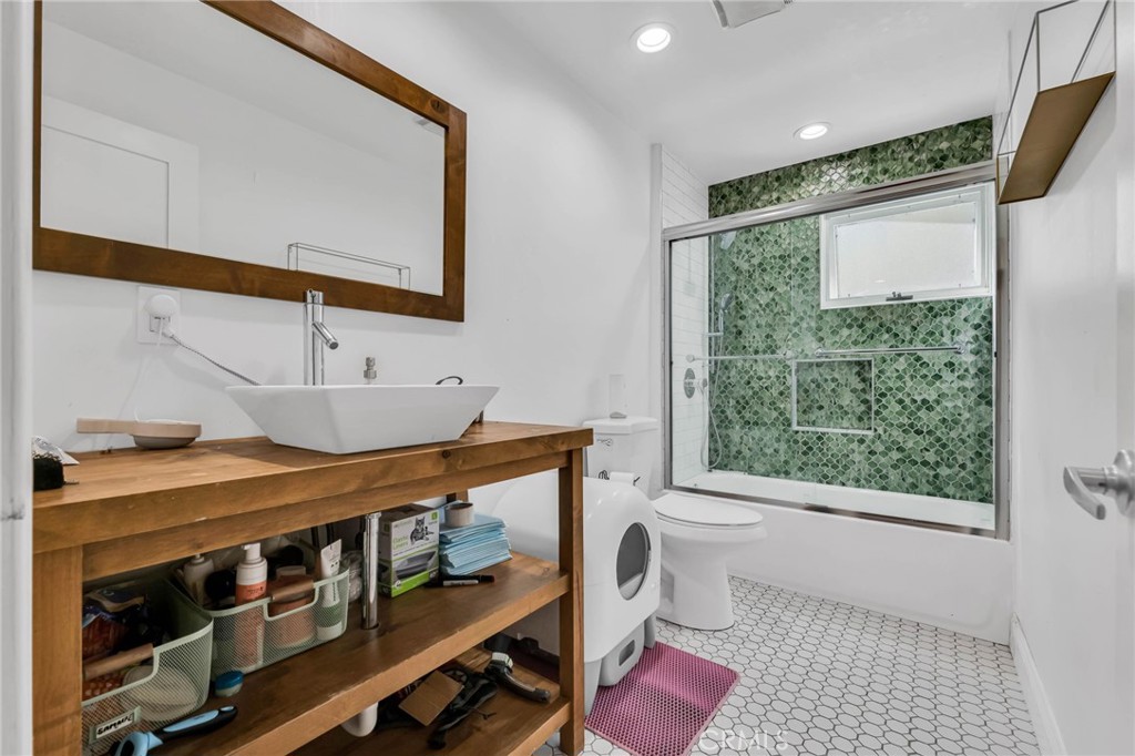 1133 Granvia Altamira