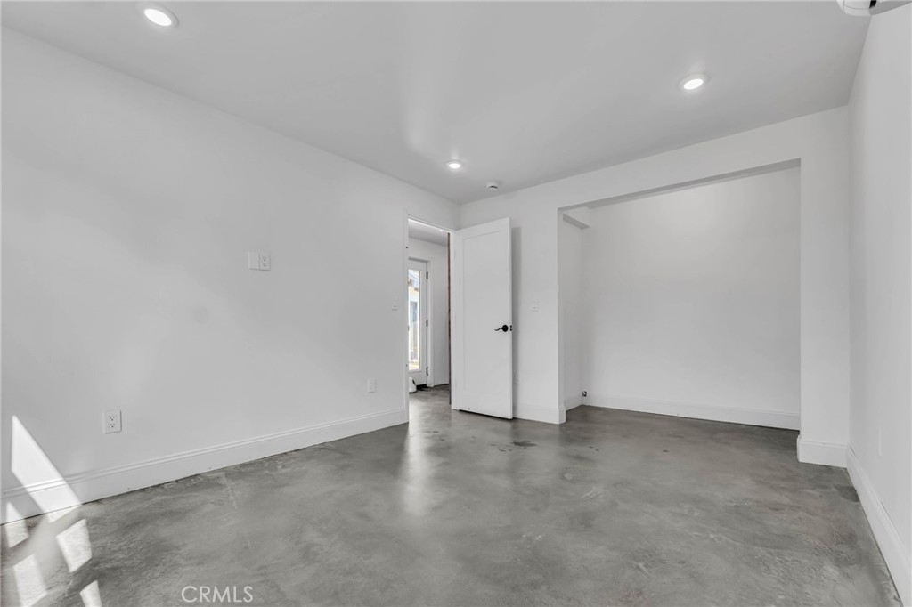 1133 Granvia Altamira