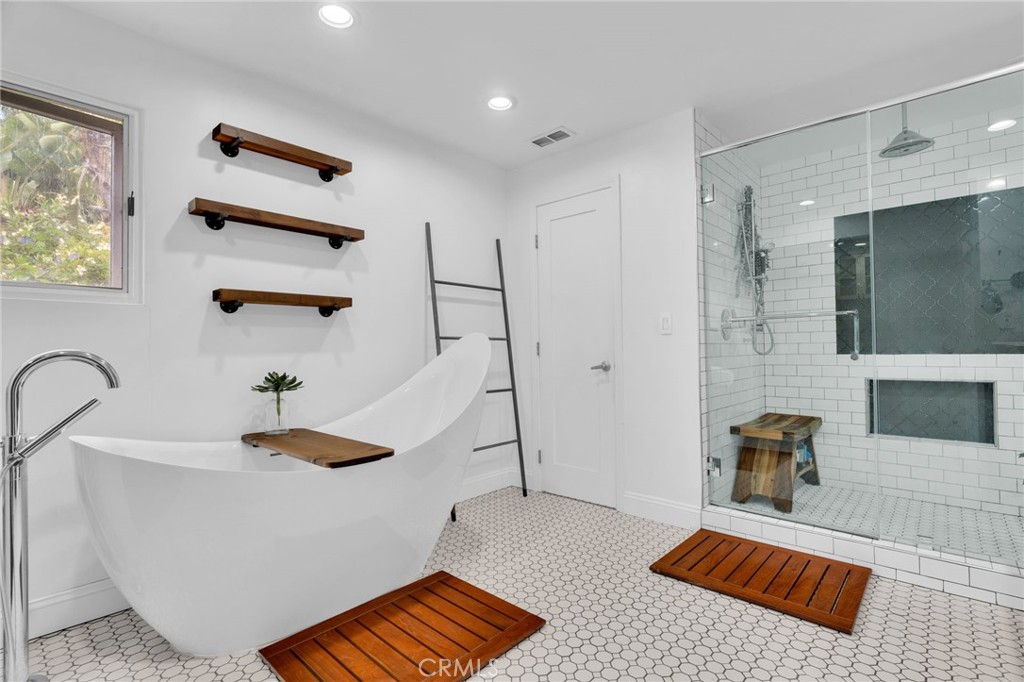 1133 Granvia Altamira