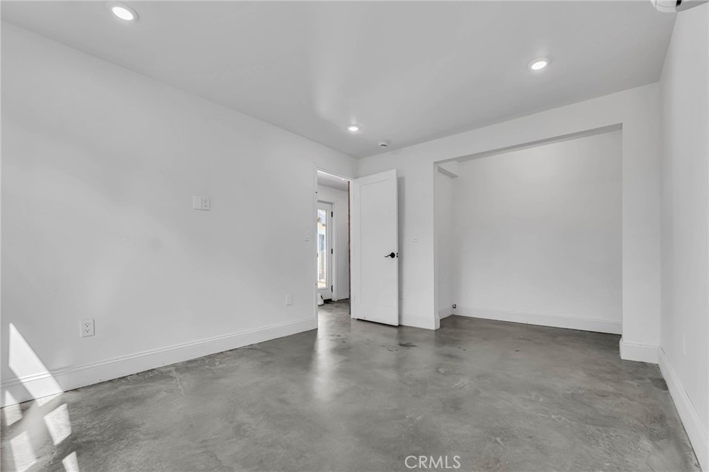 1133 Granvia Altamira