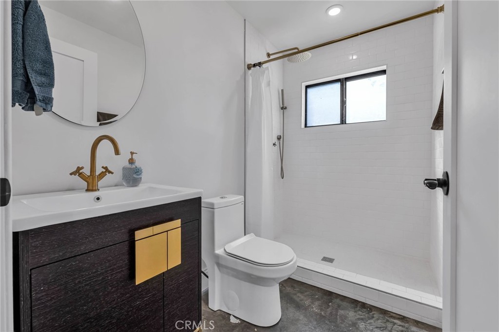 1133 Granvia Altamira