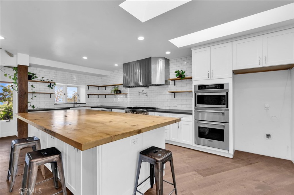 1133 Granvia Altamira