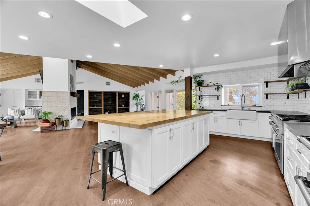 1133 Granvia Altamira