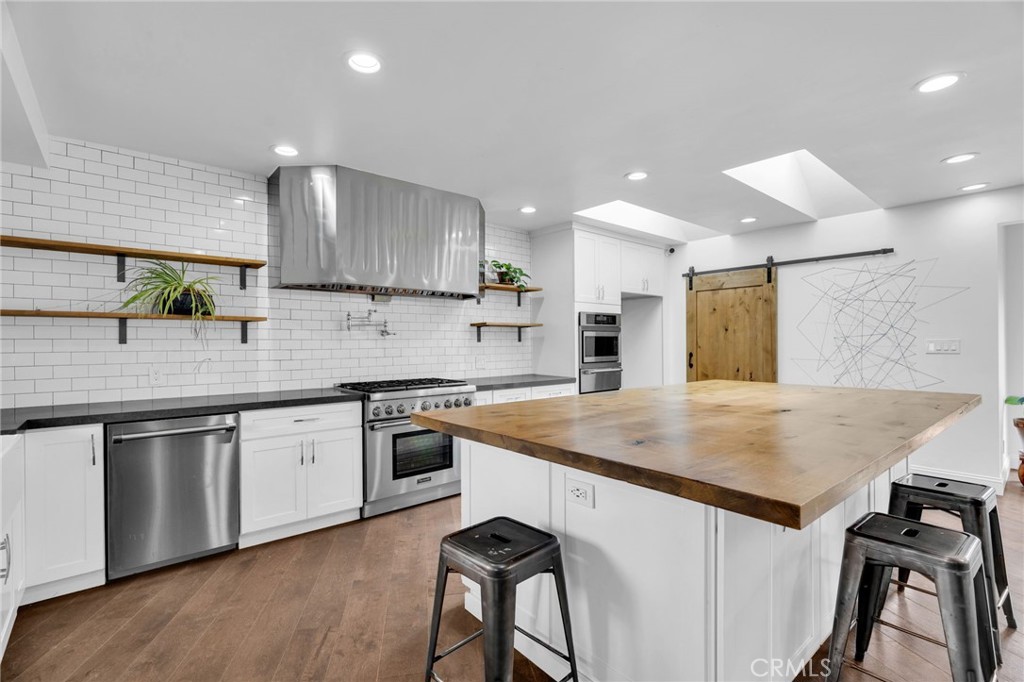 1133 Granvia Altamira