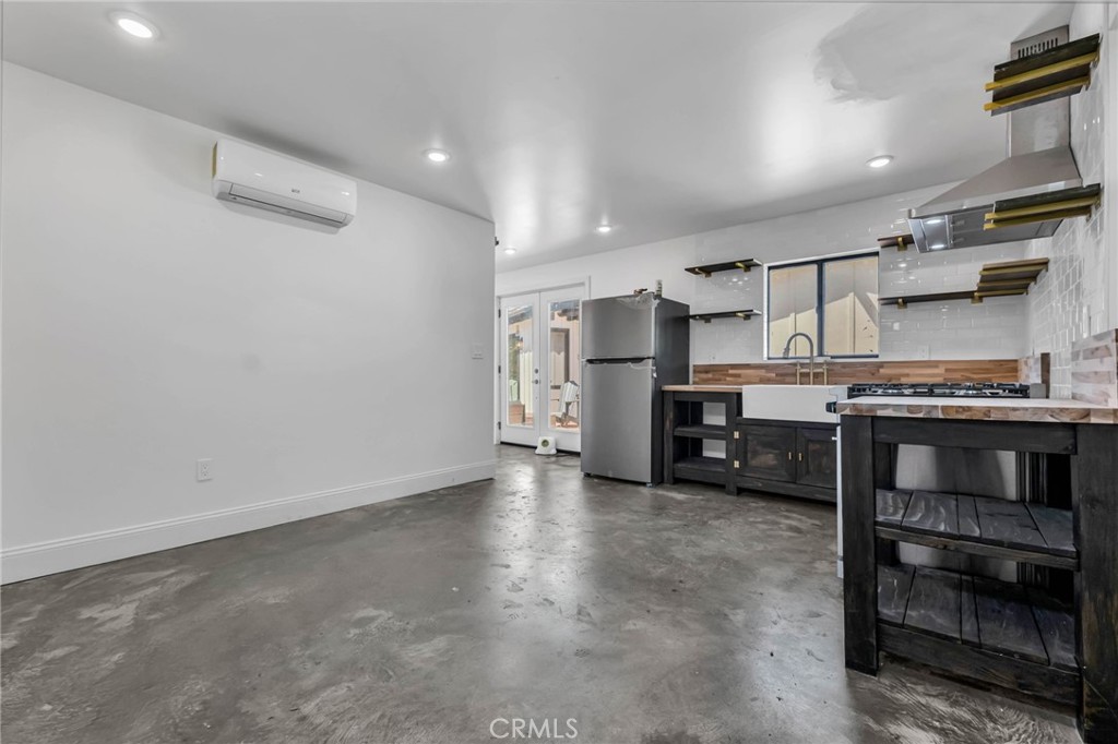 1133 Granvia Altamira