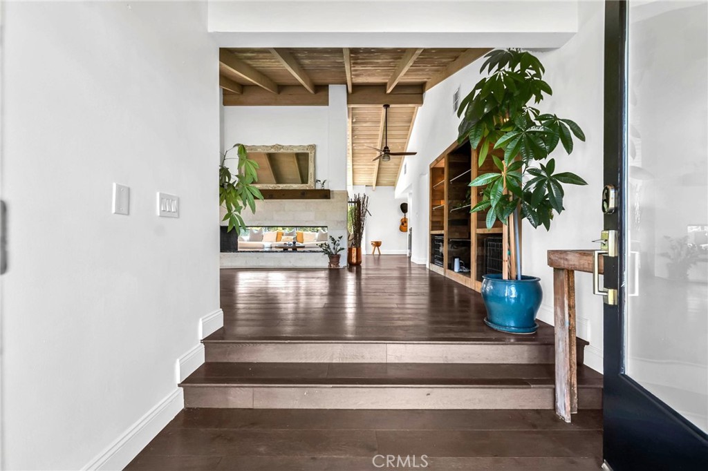 1133 Granvia Altamira