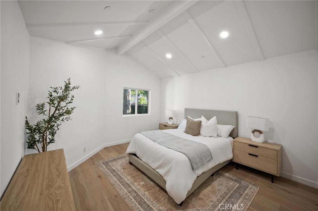 14328 Emelita Street