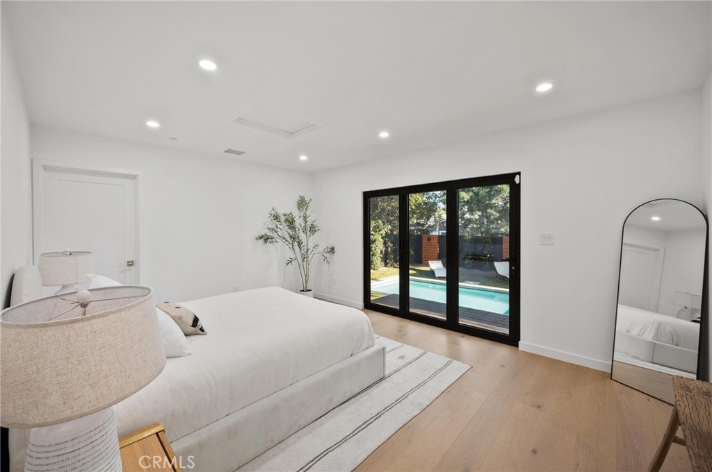 14328 Emelita Street