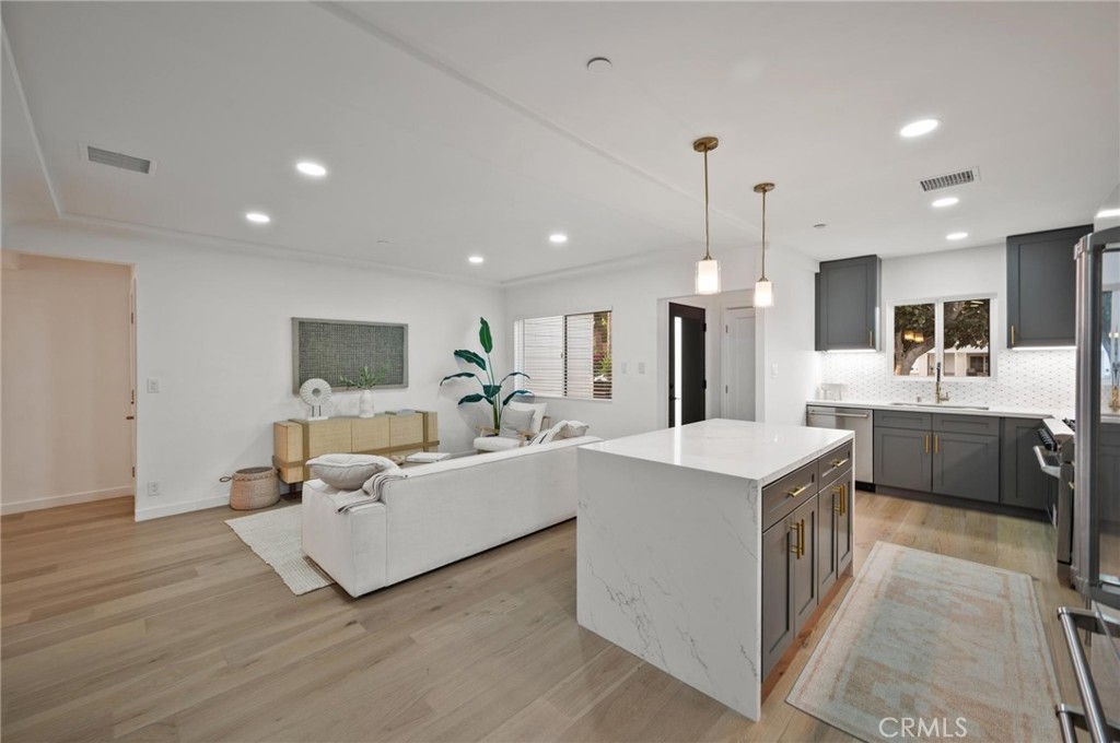 14328 Emelita Street