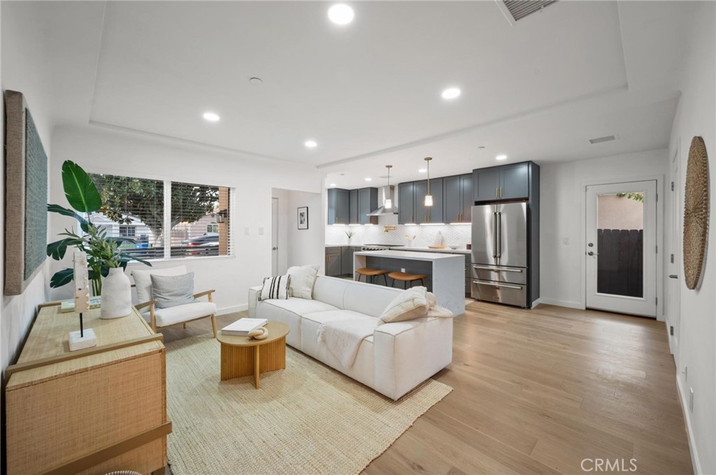 14328 Emelita Street