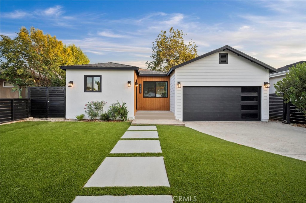 14328 Emelita Street