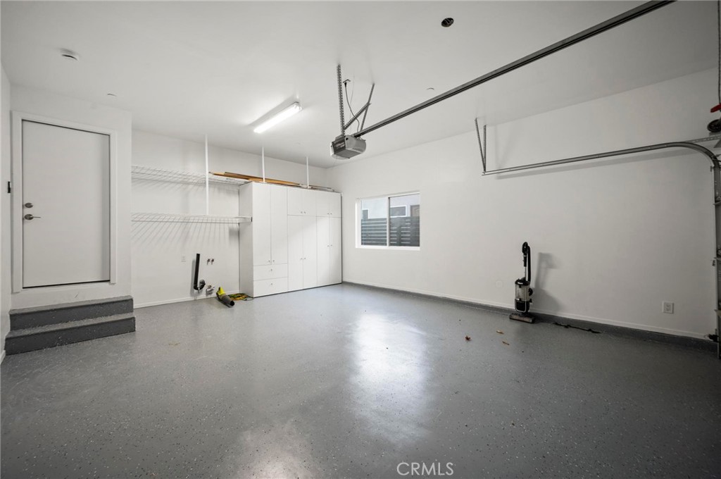 14328 Emelita Street