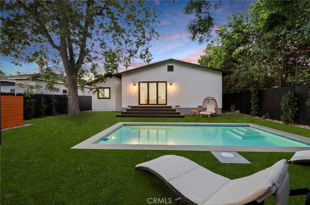 14328 Emelita Street