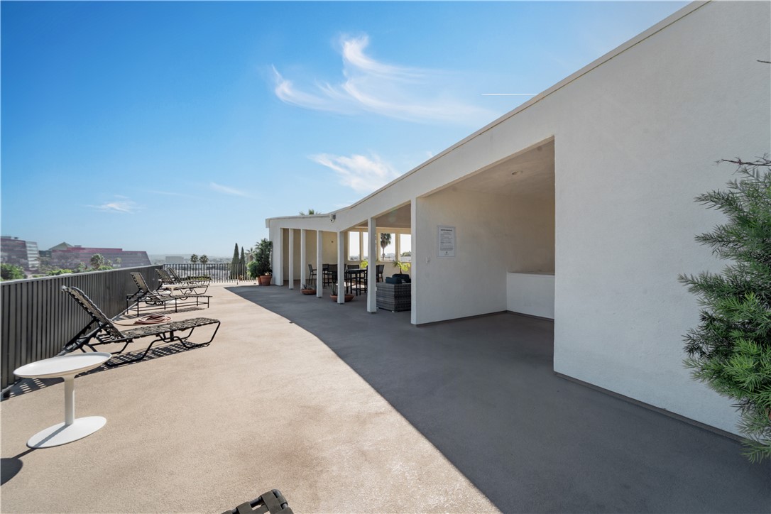 960 960 Larrabee 317