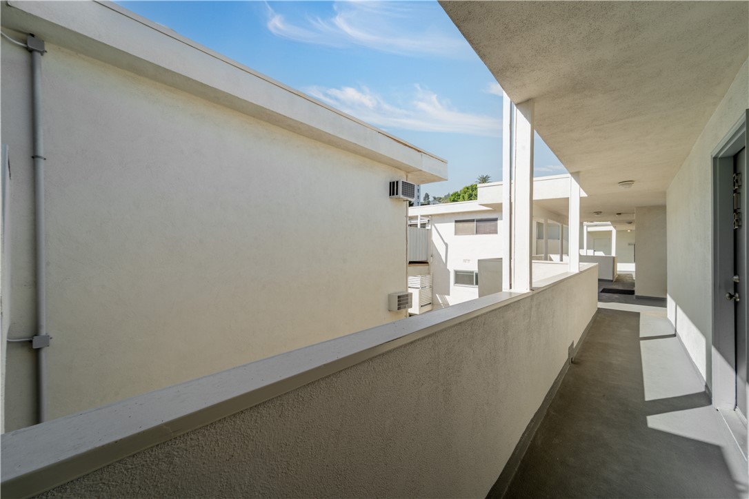 960 960 Larrabee 317