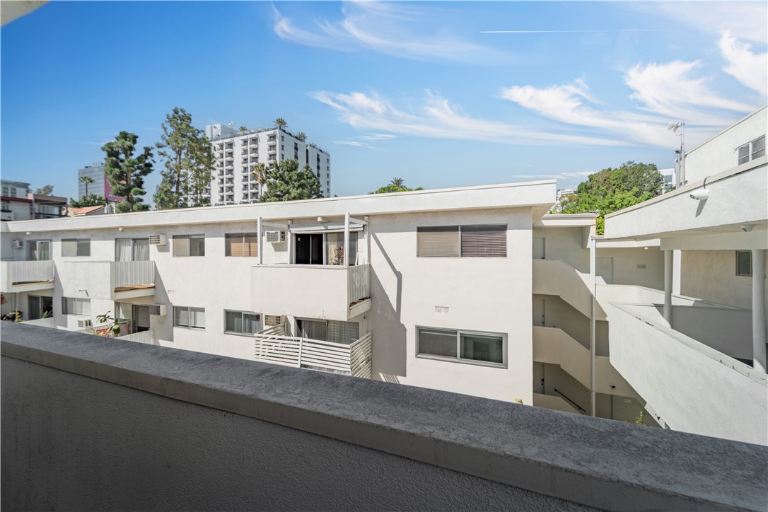 960 960 Larrabee 317