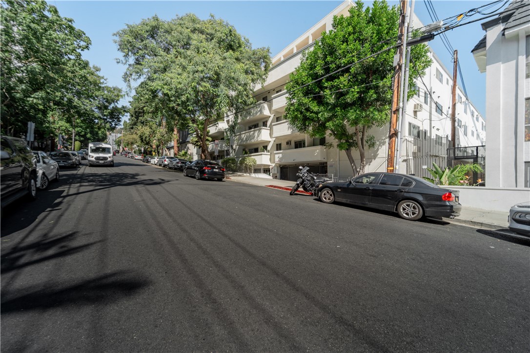 960 960 Larrabee 317