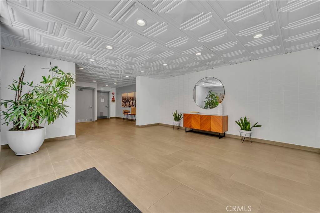 960 960 Larrabee 317