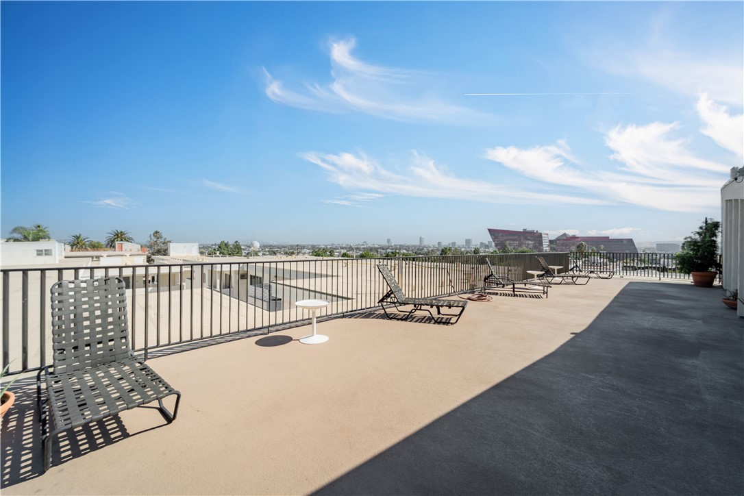 960 960 Larrabee 317