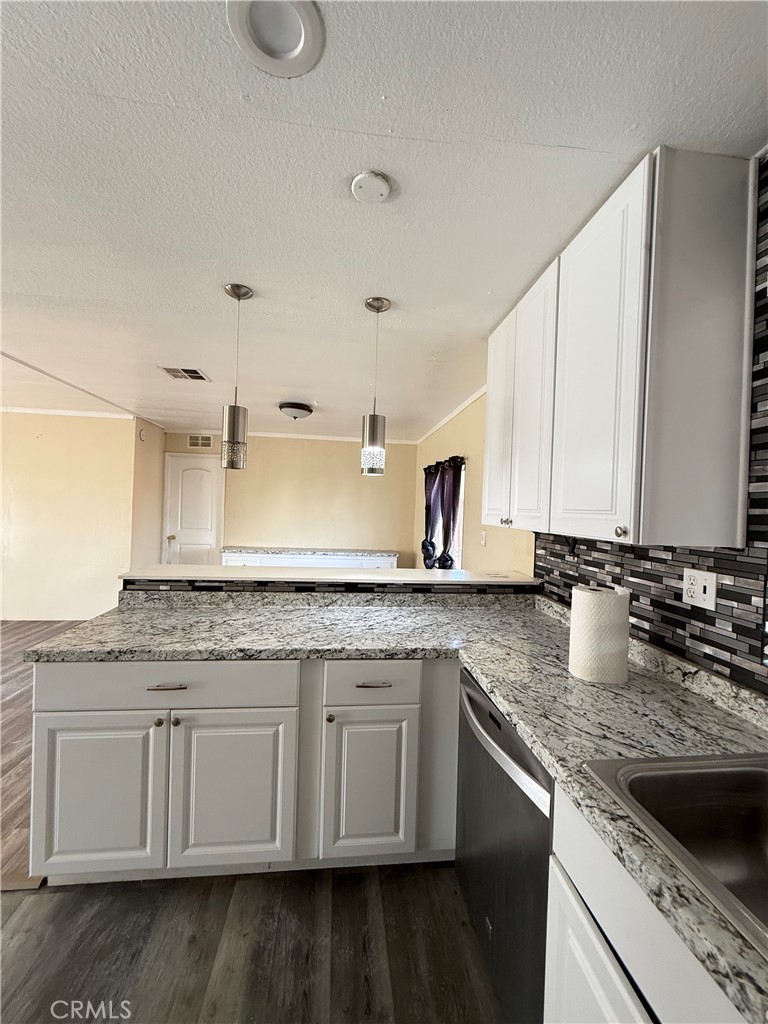 4209 4209 W Rosamond