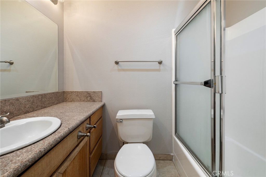 5325 Newcastle Avenue 319