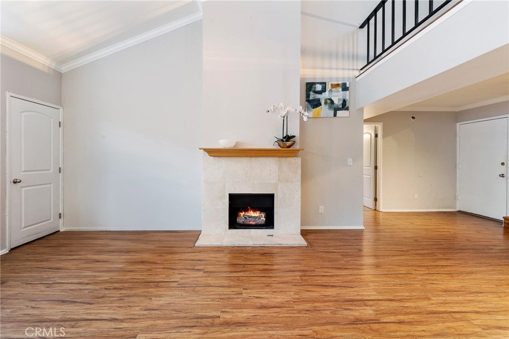 5325 Newcastle Avenue 319