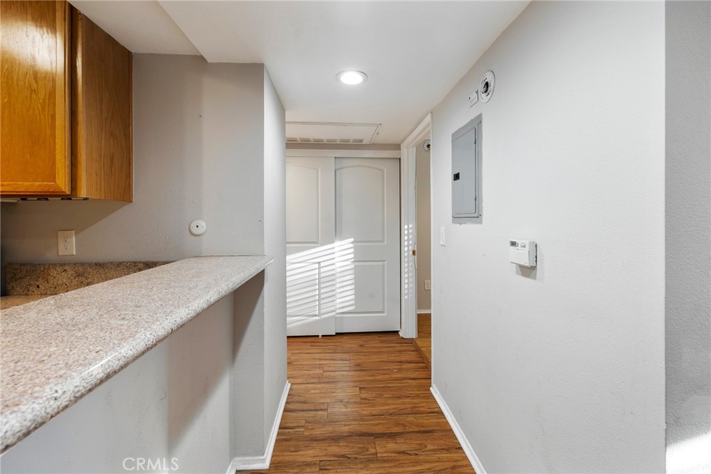 5325 Newcastle Avenue 319