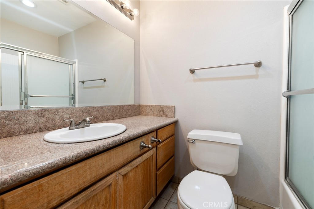 5325 Newcastle Avenue 319