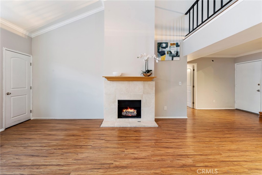 5325 Newcastle Avenue 319