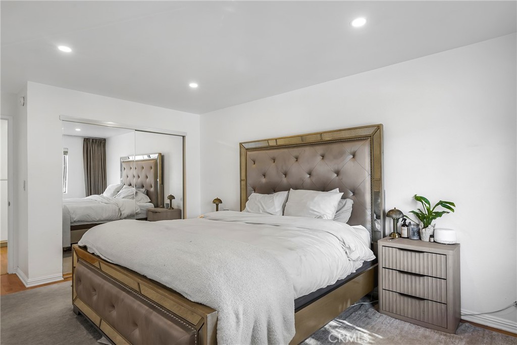 18530 Hatteras Street 213