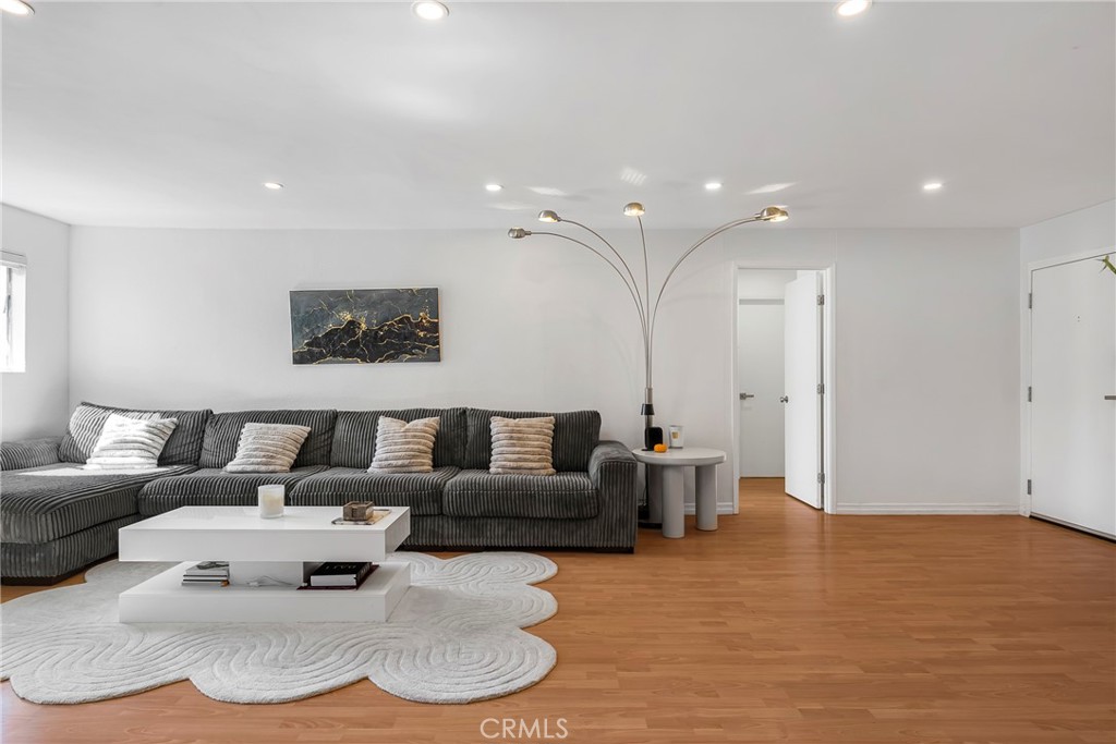 18530 Hatteras Street 213